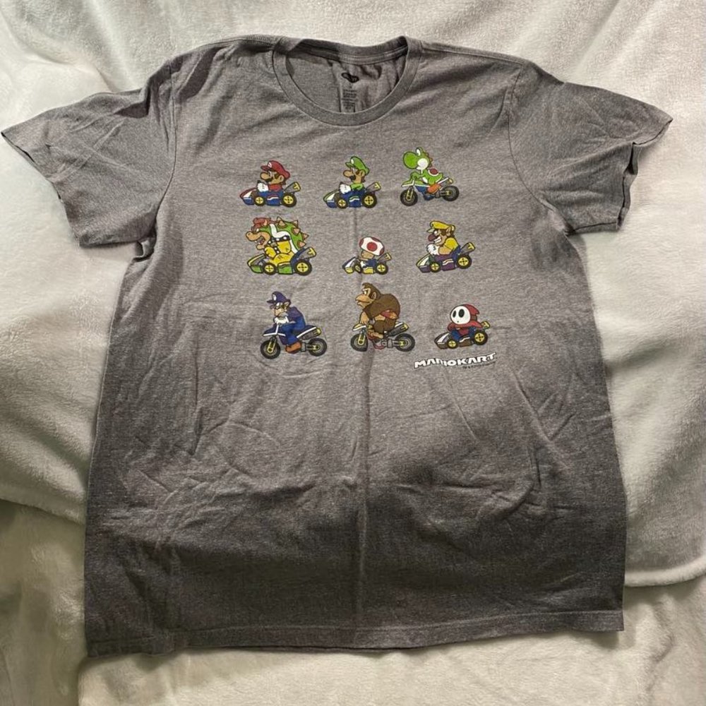 Men's Old Navy XL Mario Kart Gray Short Sleeve T-shirt - Like New